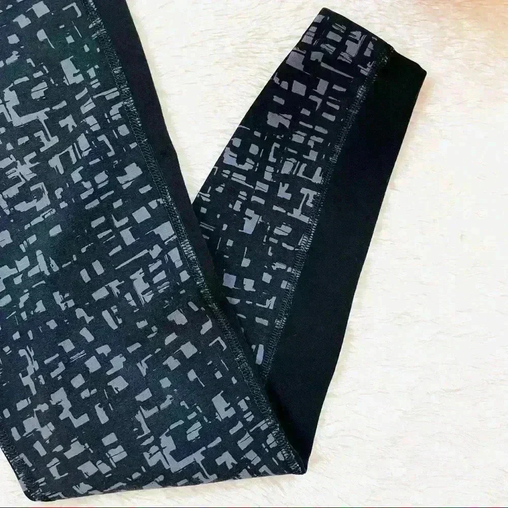 Nike Dry Black & Gray Printed High‎ Waisted Athletic Compression Leggings (XS)